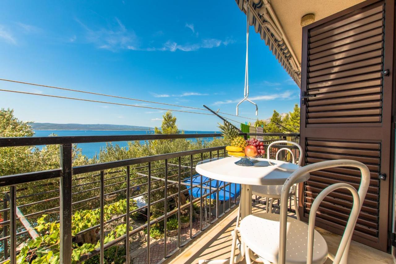 Near The Beach Apartments Jagodia Brela Exterior foto